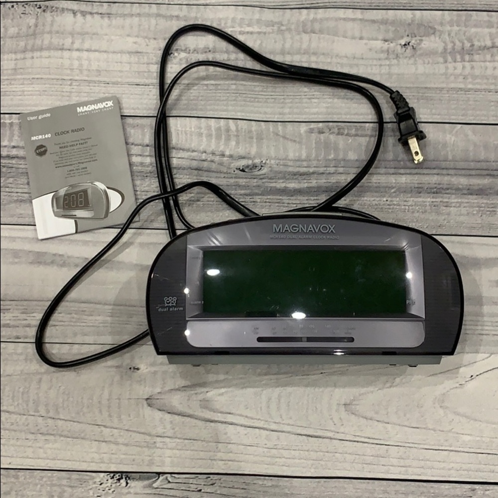 Magnavox  MCR140 Clock Radio